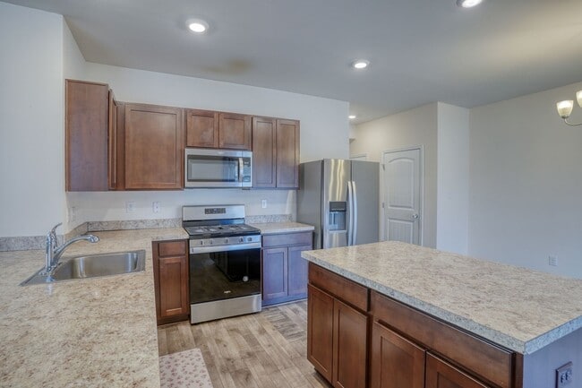 Building Photo - 67 Bostick Ln