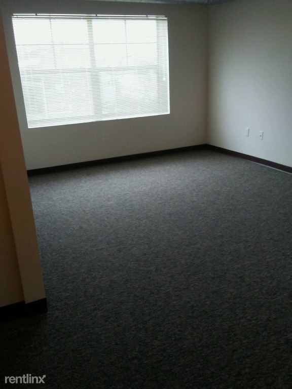 Building Photo - 2 br, 1 bath Apartment - Treymore Apartments