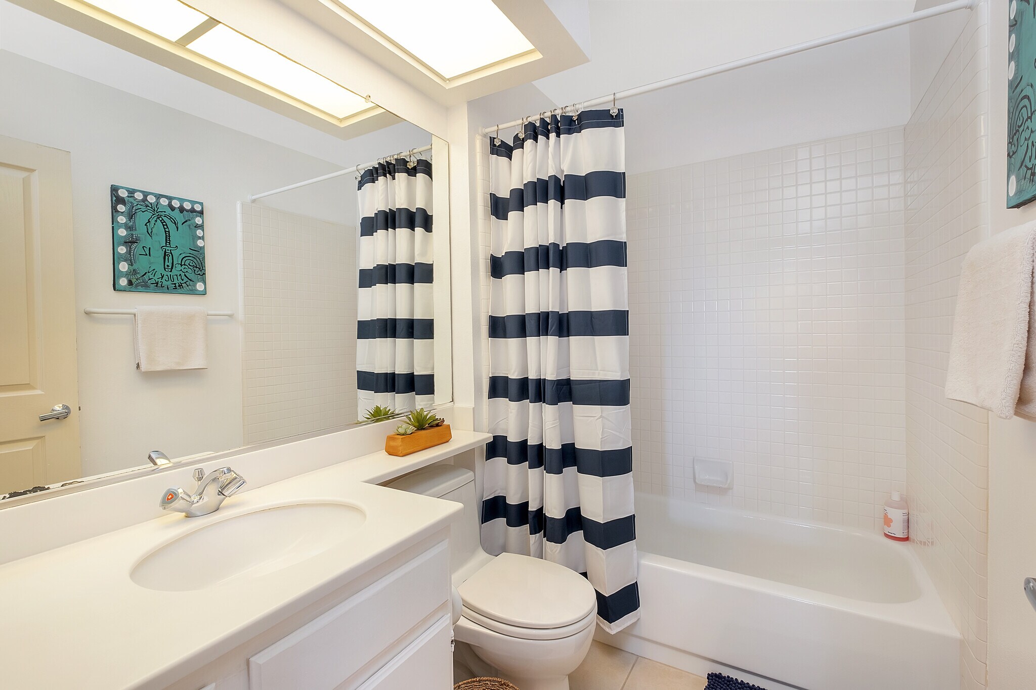 Building Photo - 30 Vista del Mar