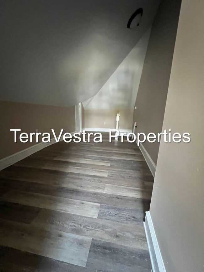 Building Photo - 3 Bed Single Family in Elmer! Eligible for...