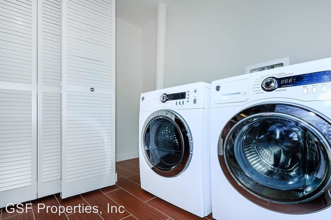 Building Photo - 2 br, 2 bath Apartment - 2255 S. Plumas St.