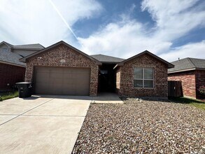 Building Photo - 6608 Vanguard Rd
