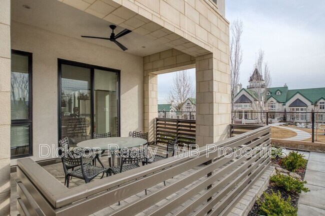 Building Photo - 76 Caballada St