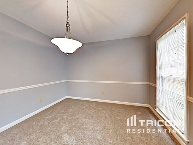 Building Photo - 5044 Rosemeade Ct