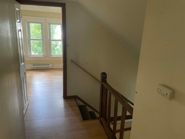 Building Photo - 289 N Midler Ave