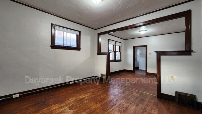 Building Photo - 723 14th St N