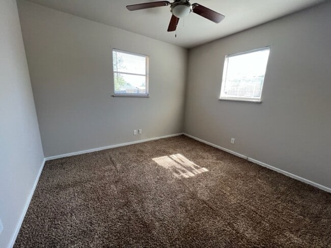 Building Photo - 2333 Marsalis Dr