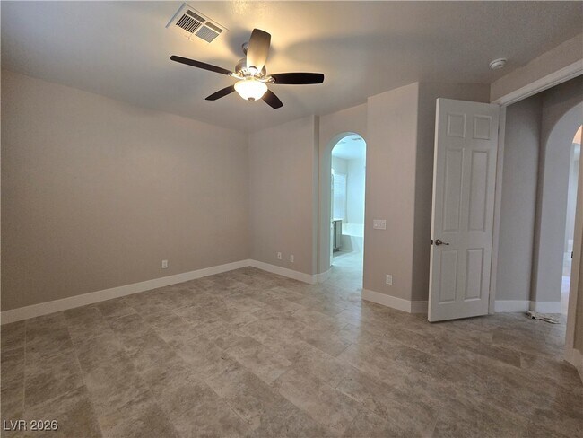 Building Photo - 993 White Glacier Ave