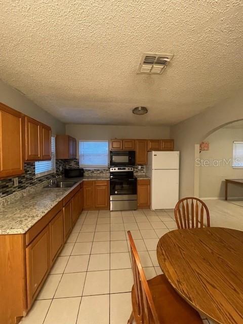 Building Photo - 10608 N 52nd St