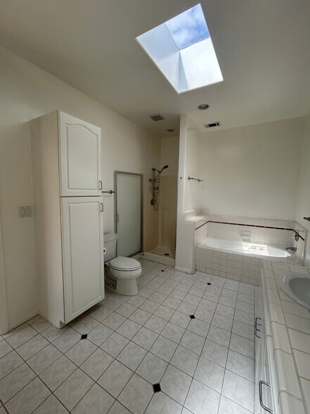 Master bath - 6418 W 6th St