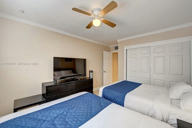 Building Photo - 1228 Johnson St