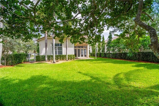 Building Photo - 2519 Bay Pointe Ct