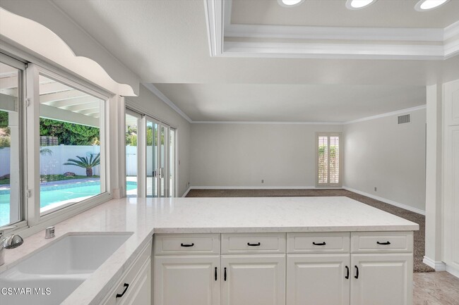 Building Photo - 2094 Bridgegate Ct