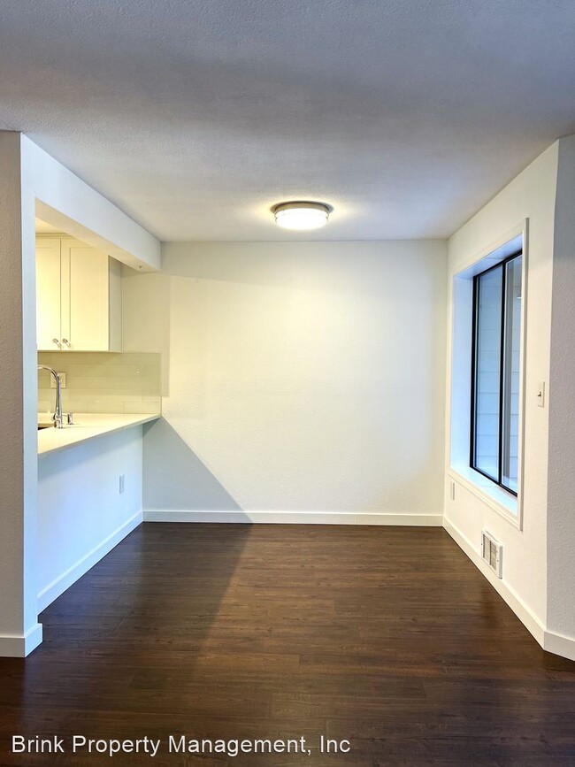 Building Photo - 1 br, 1 bath House - 12515 NE 116th St #B31