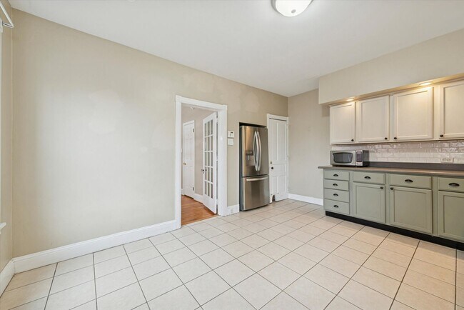 Building Photo - Available now! Charming Updated Twin in West Chester Borough — Walk to Everhart Park & Downtown!