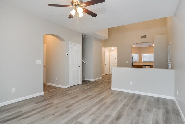 Building Photo - 4815 Longshot Dr