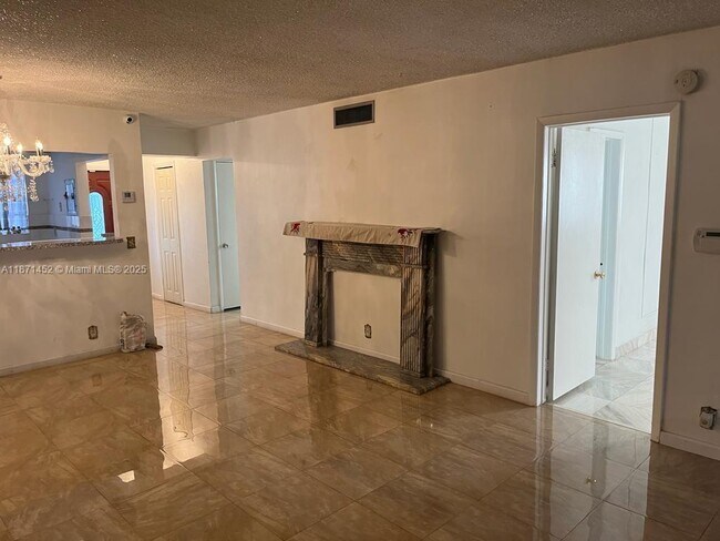 Building Photo - 1333 E Hallandale Beach Blvd