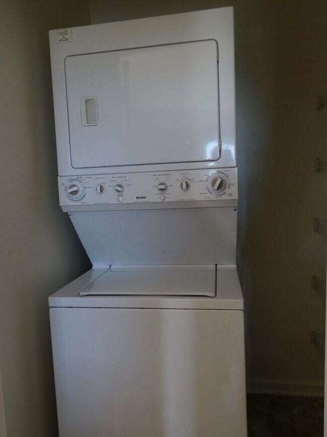 Building Photo - Location! Location! Location!