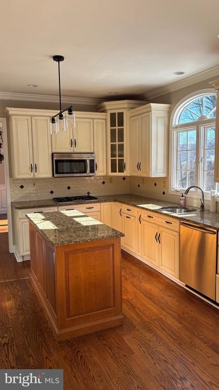 Building Photo - 15 Highgate Ln