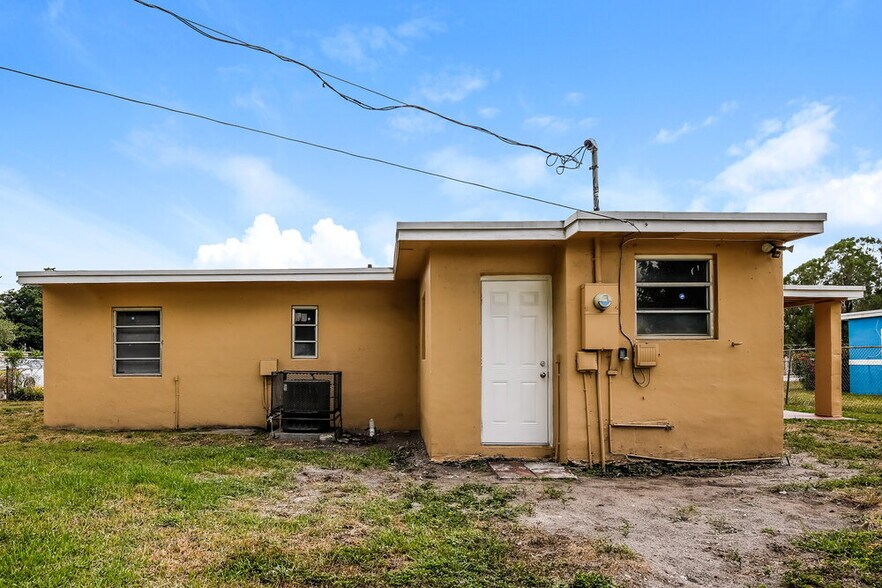 Building Photo - 2445 NW 159th St