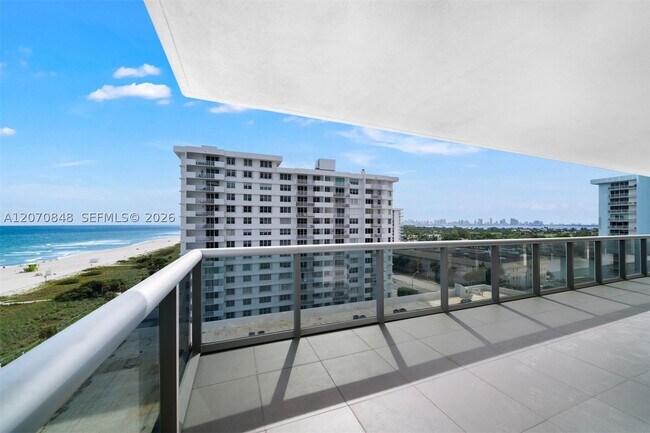 Building Photo - 5875 Collins Ave