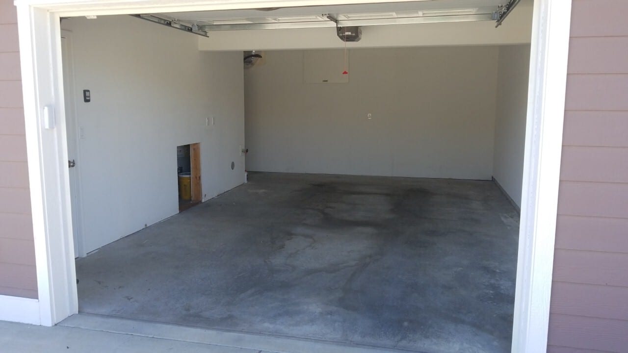 Building Photo - 1041 Alturas Dr
