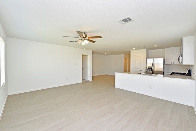 Building Photo - 10218 Prairie Dunes Ln