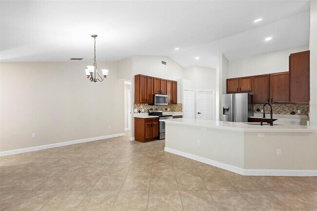 Building Photo - 1227 Tivoli Dr