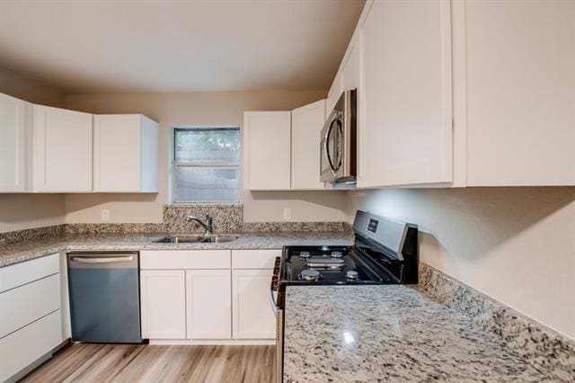 Building Photo - 3912 Lakewood Dr