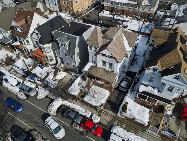 Building Photo - 181-183-183 N 6th St