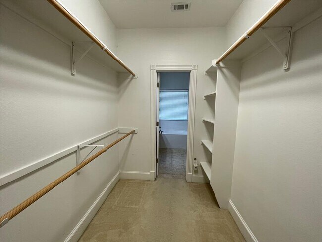 Building Photo - 6715 Windrift Way