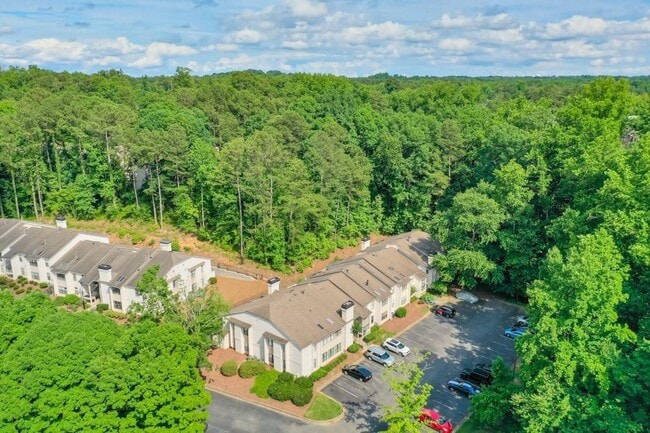 Building Photo - 1312 Old Hammond Chase