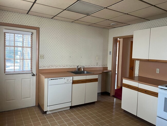 Building Photo - 940 Woodlawn St