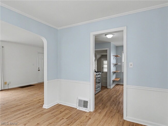 Building Photo - 329 Pierce Ave