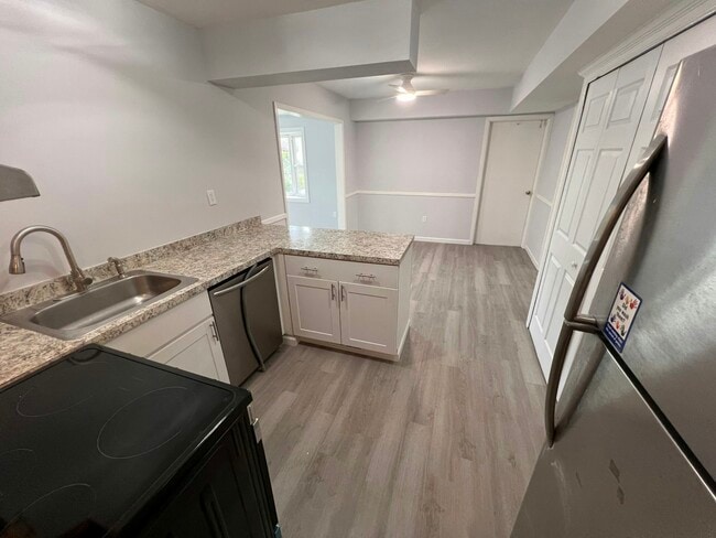 Building Photo - 8 Marboro Ln