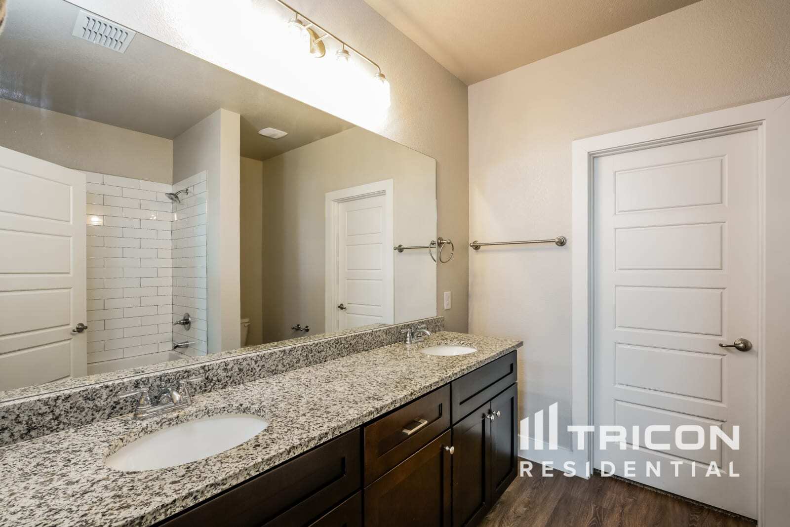 Building Photo - 10332 Ft Ewell Trl