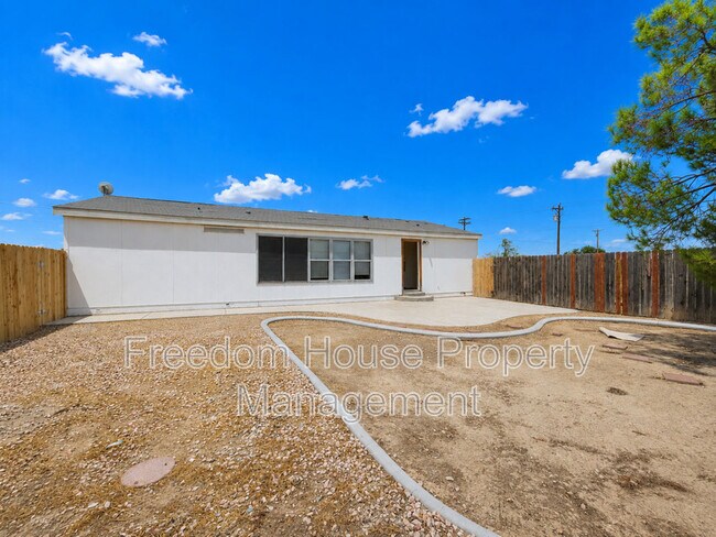 Building Photo - 4400 Vicki Ann Rd