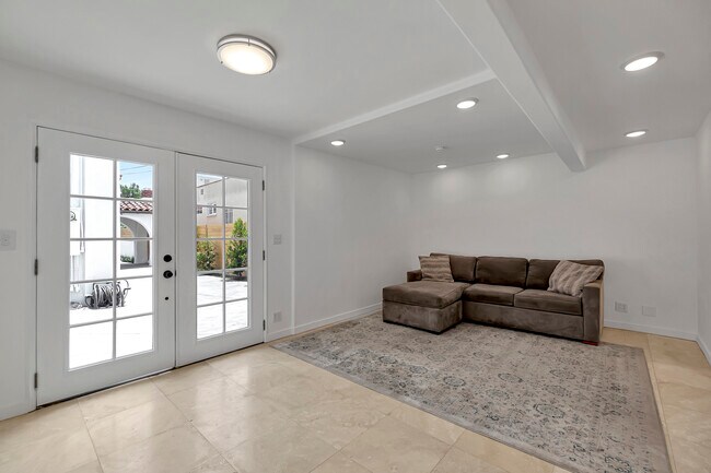 Building Photo - 223 S Le Doux Rd