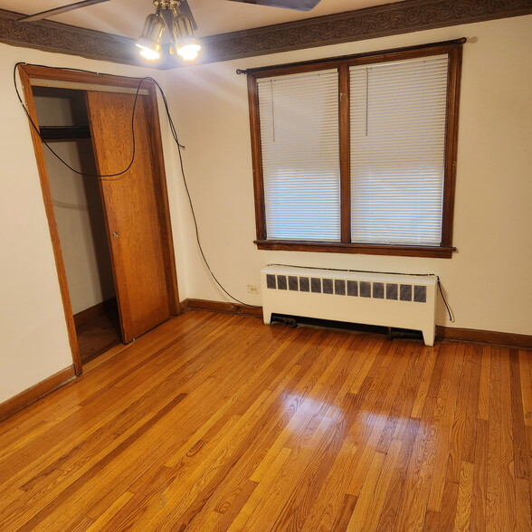 Building Photo - 6656 S Fairfield Ave