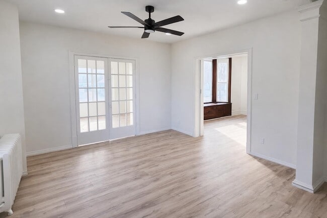 Building Photo - 1106 Becker Ave SW