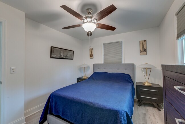 Building Photo - 746 Cartwright Dr