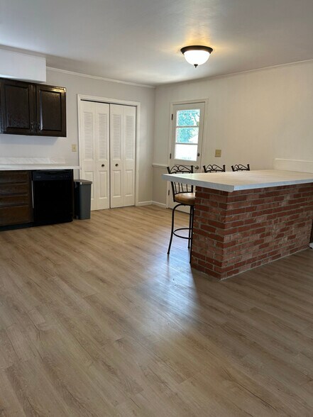 Building Photo - 1002 Ogrady Dr