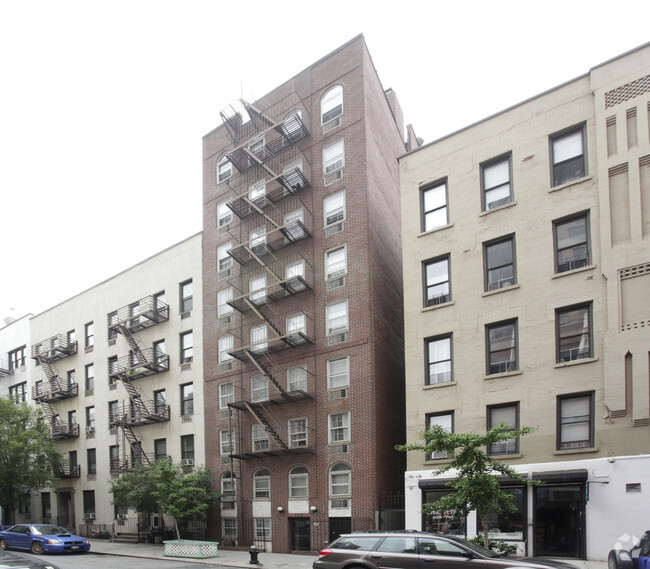 Primary Photo - 402 East 83rd Street