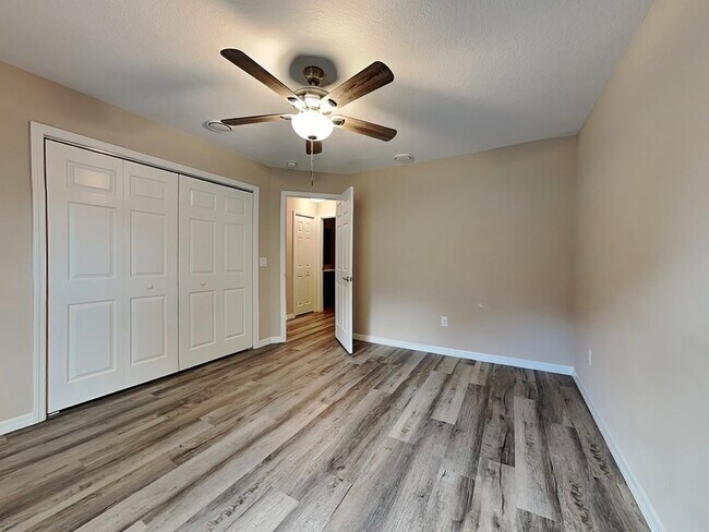 Building Photo - 8547 N Tiny Lily Dr