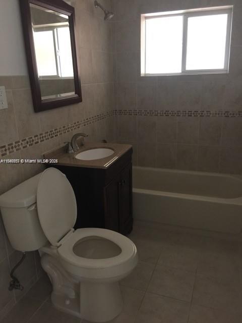 Building Photo - 20545 Leeward Ln