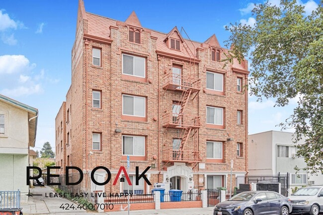 Primary Photo - 516 N Harvard Blvd