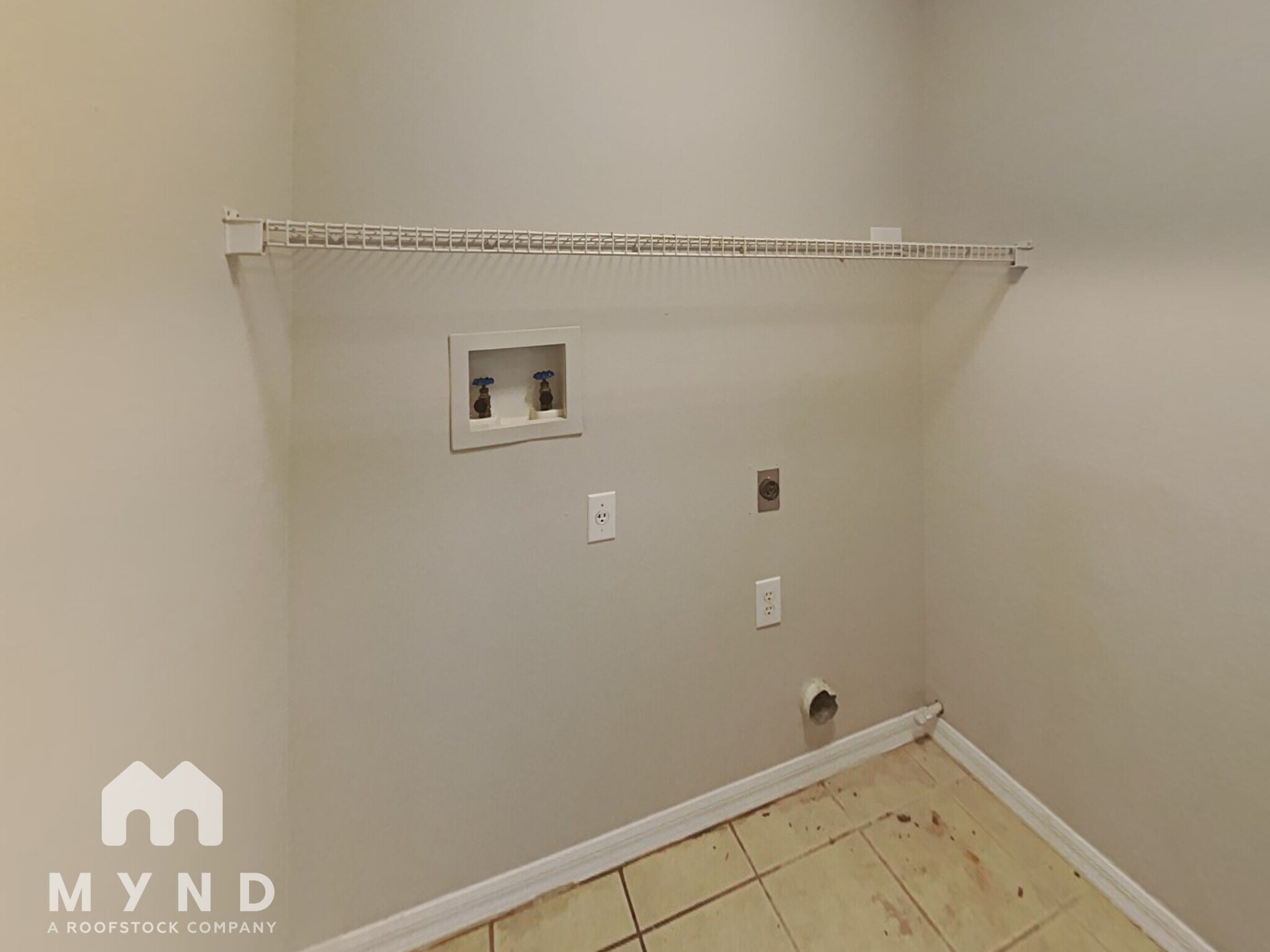 Building Photo - 1328 Maximilian Dr