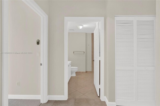 Building Photo - 8390 SW 72nd Ave