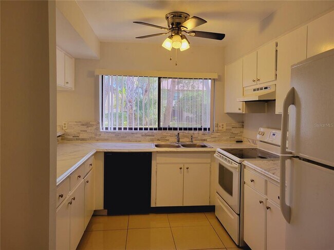 Building Photo - 9209 Seminole Blvd