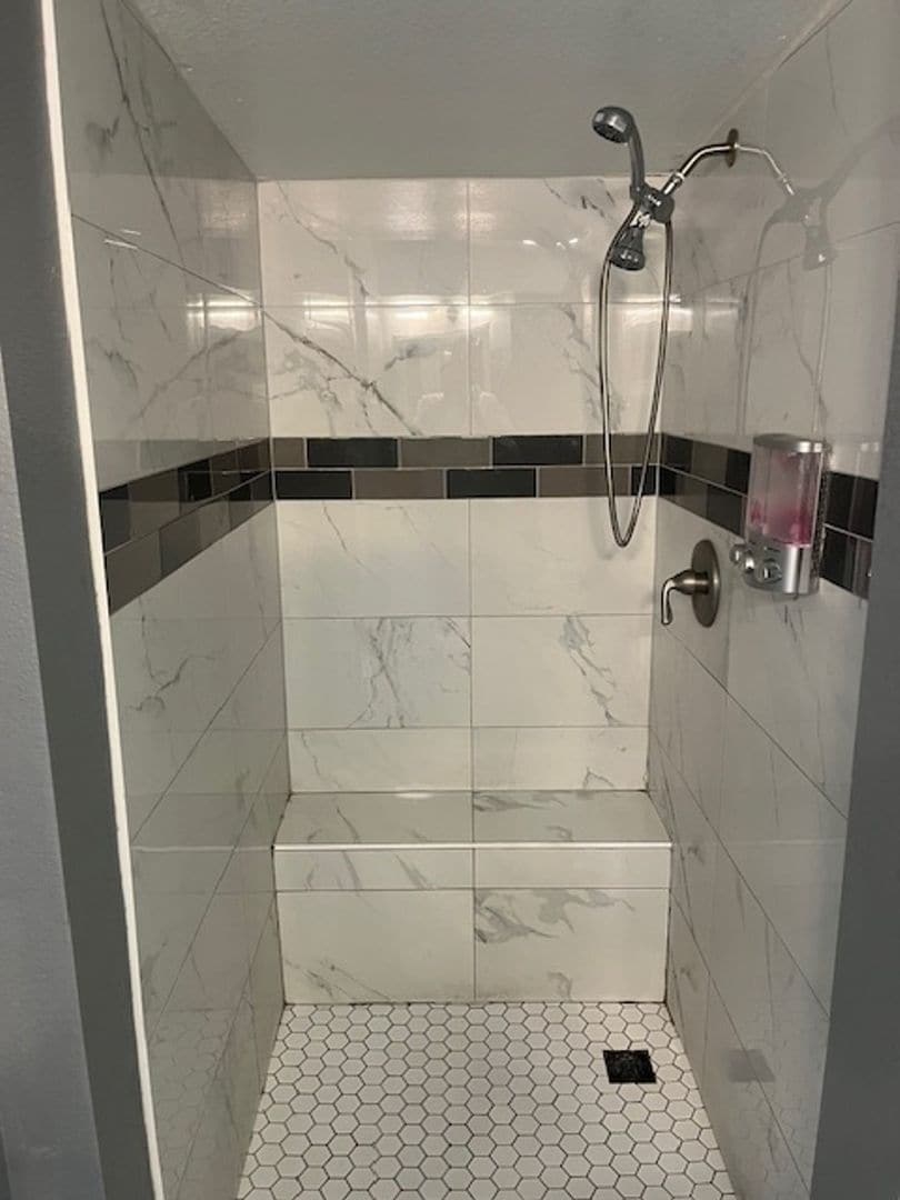 Building Photo - 3839 Reed St